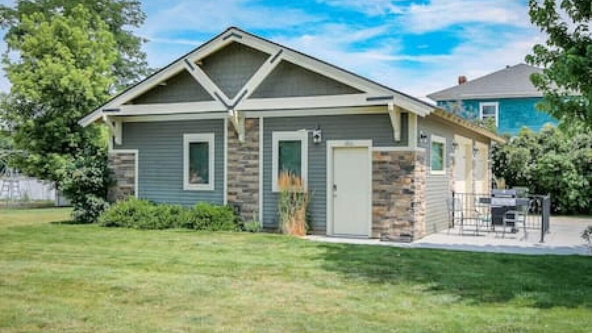 Baker City Apartment | Downtown Retreat, Studio for 2