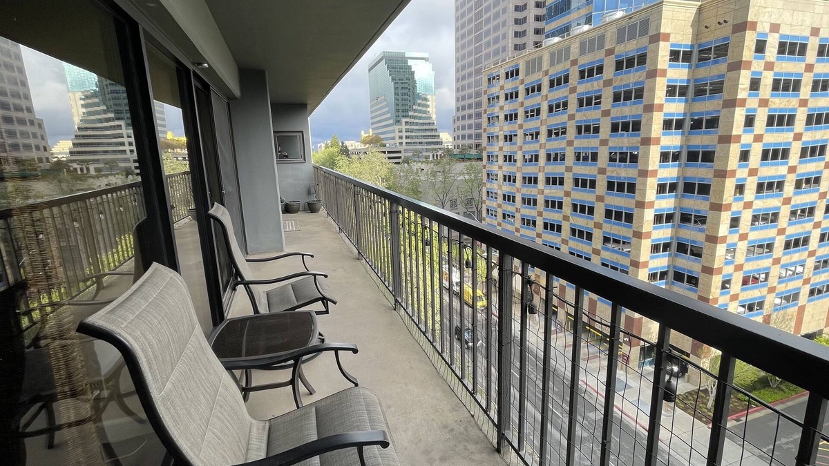Downtown Sacramento Condo | Downtown Sac Luxury High Rise Condo