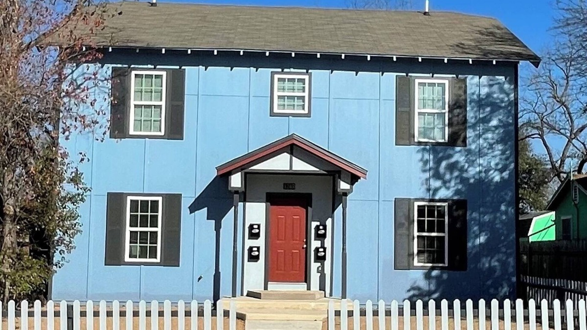 Highland Park Apartment | Downtown San Antonio/Highland Park, Cozy 1-bedroom, WiFi, AC, washer/dryer, 202