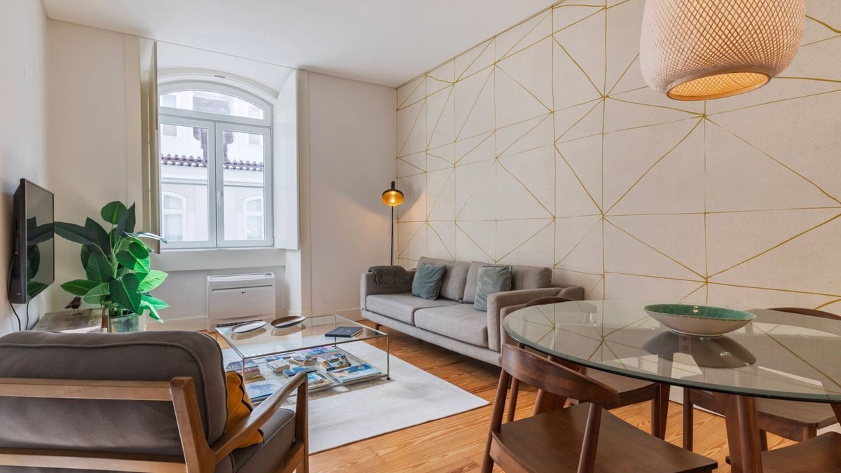 Santa Maria Maior Apartment | Downtown Sleek Apartment by LovelyStay