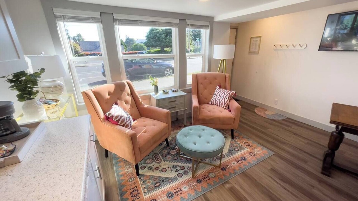 York Apartment | Downtown Studio | Small + Stylish | Near WWU
