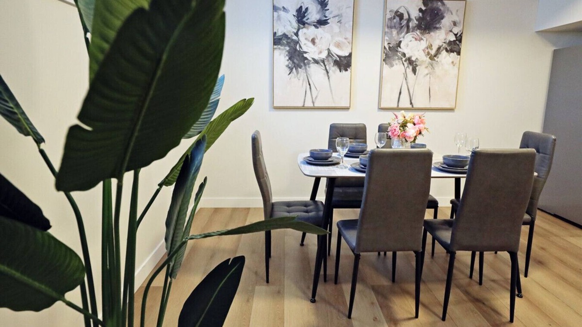 North Central Edmonton Condo | Downtown Suite King Beds|Long Stays|Disney+