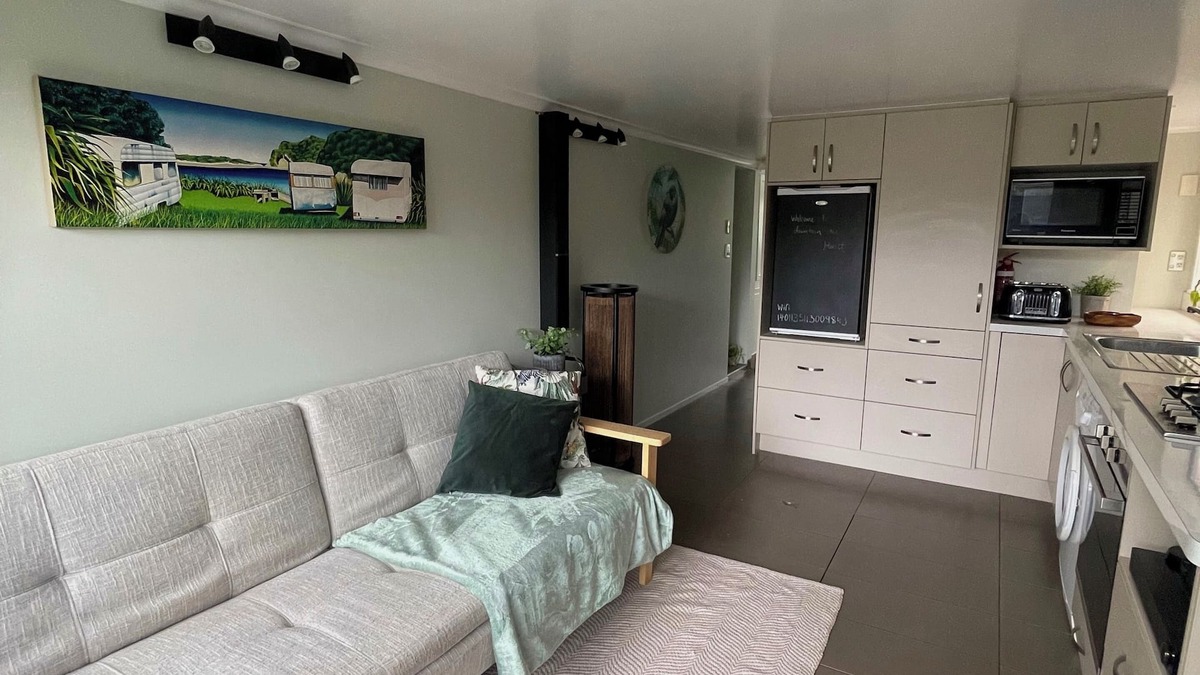 Mount Maunganui Apartment | Downtown the Mount - Walk to the beach, harbour, shops and restaurants!