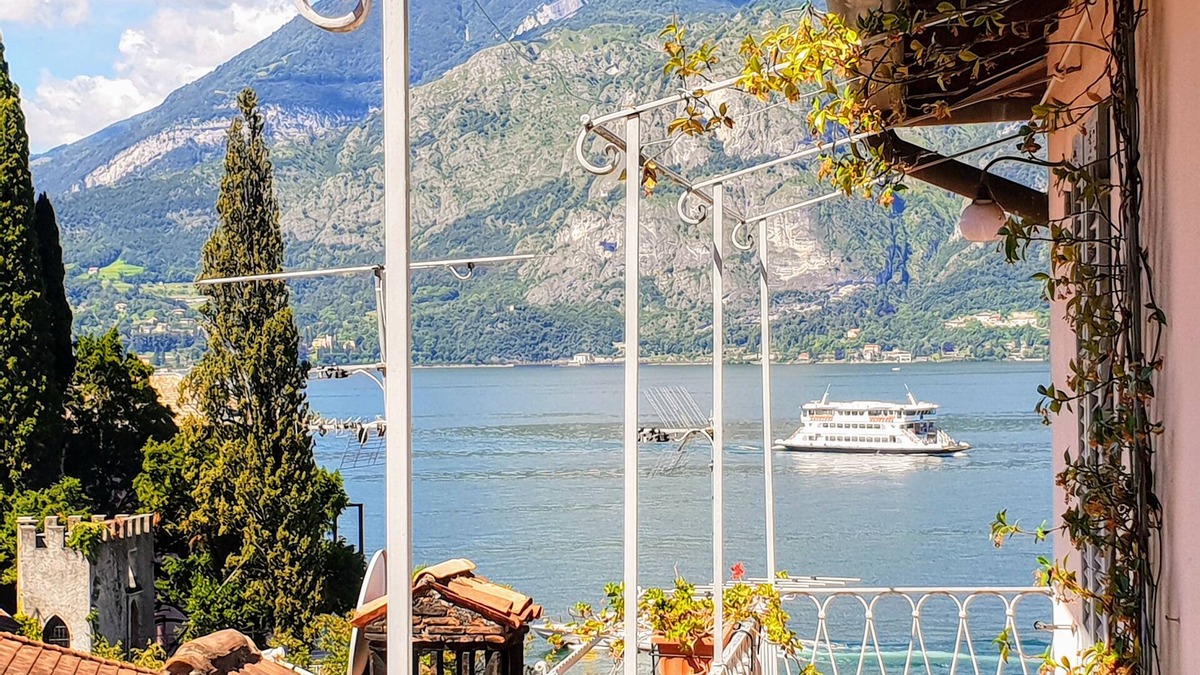 Varenna Apartment | Downtown Varenna - Historic Centre by villavistalago.it