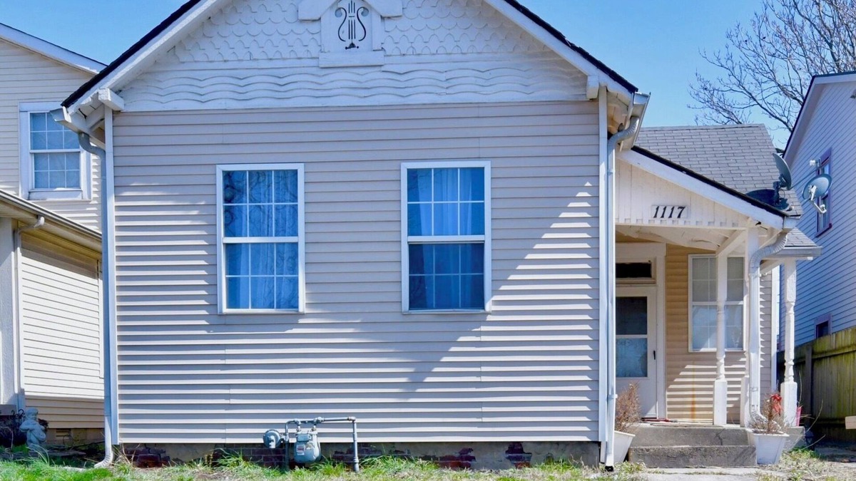 Babe Denny House | Downtown Vibes Without Downtown Prices