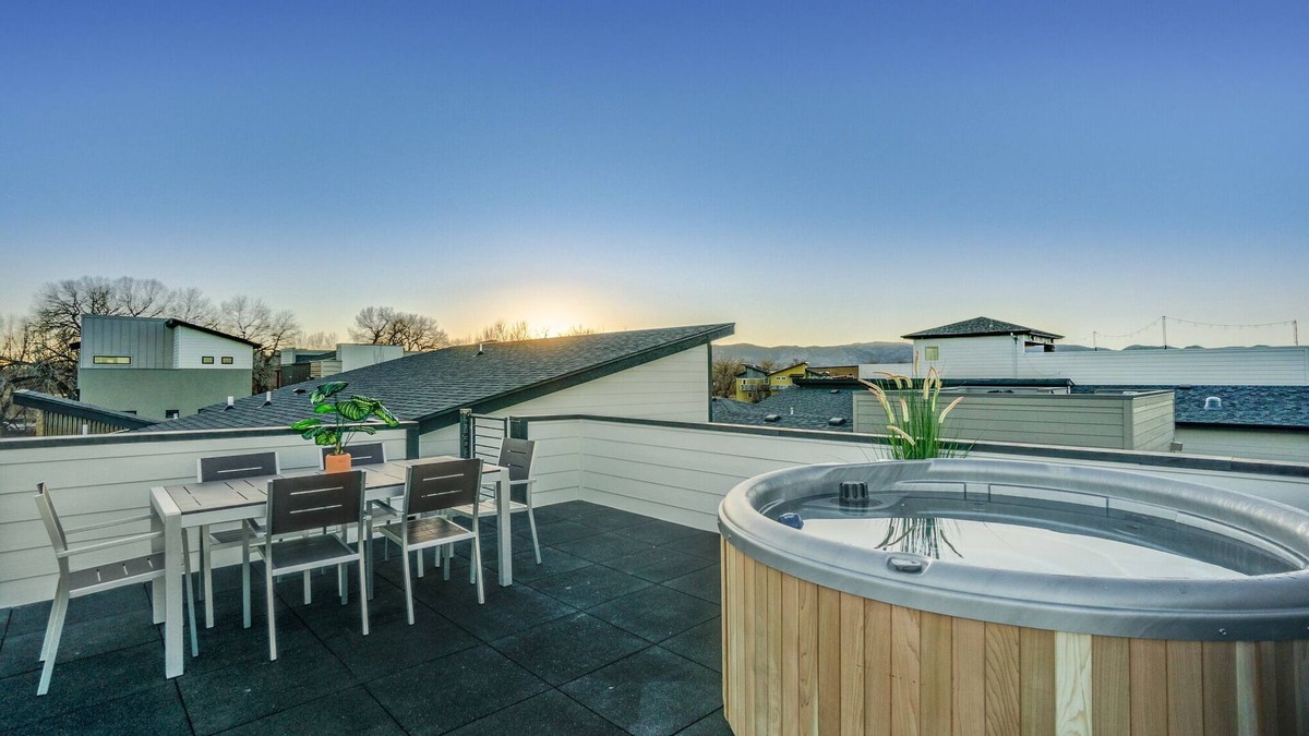 Old Town North House | Downtown Views Deluxe Guesthouse + Rooftop Spa!
