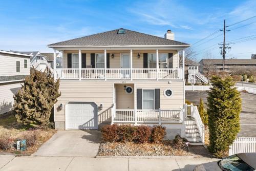 Ocean City House | Downtown Villa near Boardwalk and Beach