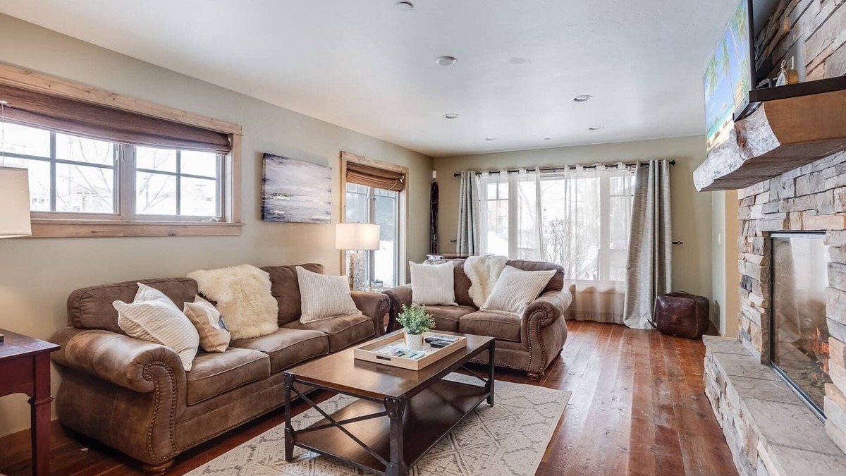 Whitefish Condo | Downtown Whitefish Condo w/Private Hot Tub!