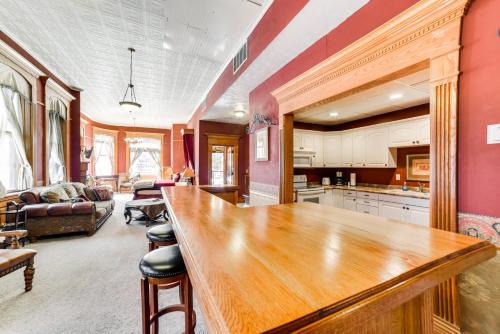 Yankton Apartment | Downtown Yankton Suite Walk to Restaurants!
