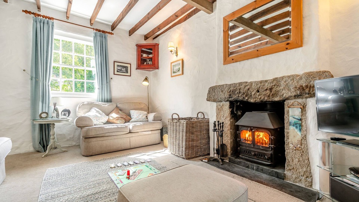 Helford House | Dowr Penty - Three Bedroom House, Sleeps 5