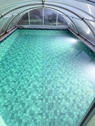 Sodertalje Municipality Bed & Breakfast | DR ÅSA Forest House w Pool near a Golf Course, Concerts & the Baltic Sea