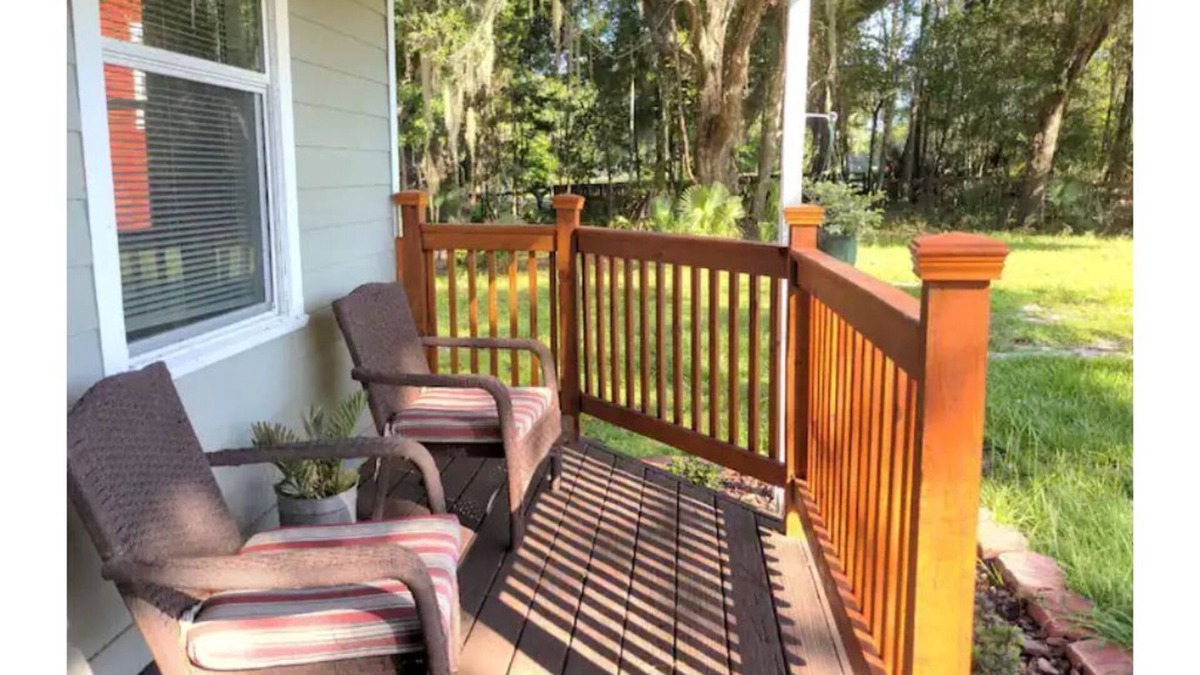 Micanopy House | Dr. Quinn's Family Country Cottage