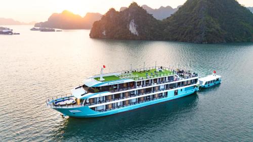 Ha Long Boat Rental | Dragon Premium Cruise Halong