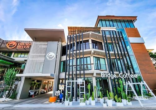Phitsanulok Hotel | Dragon River Avenue