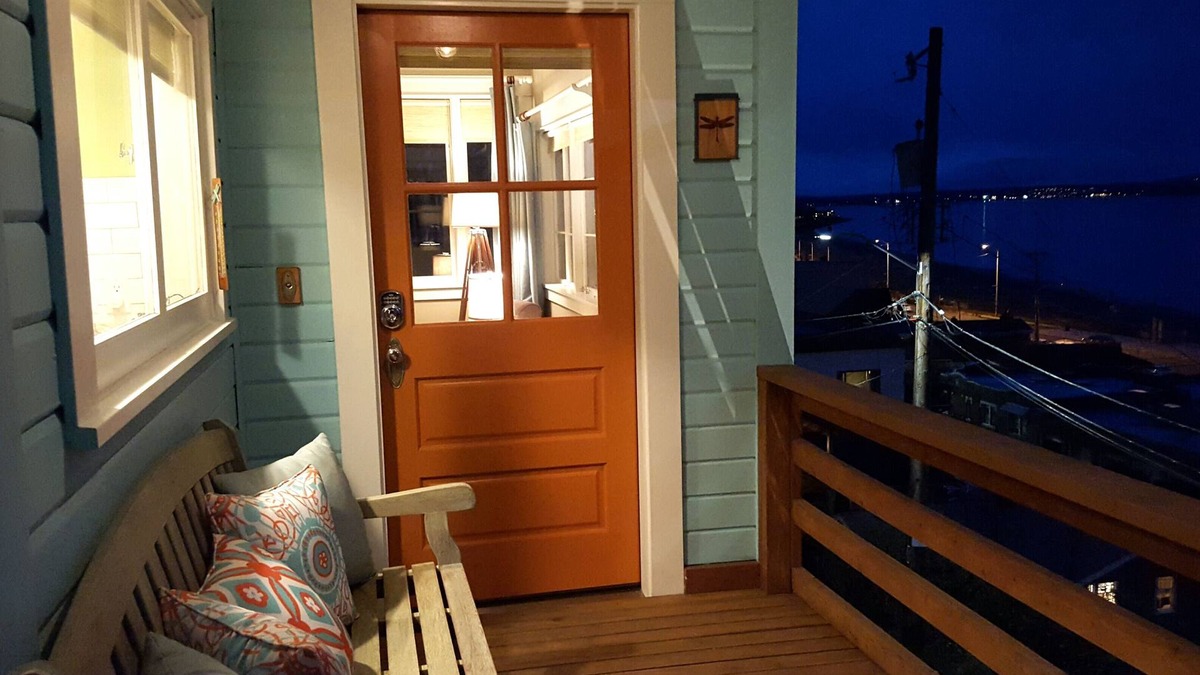 North Admiral House | Dragonfly Beach House: Walk The Beach Or Soak Under The Stars In The Hot Tub!