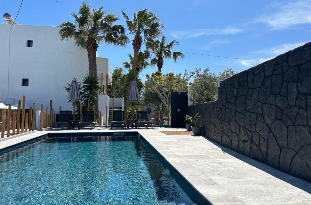 Kamari Apartment | Dragonfly Villas