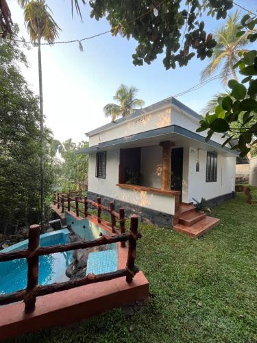 Irinjalakuda Villa | Dragster Pool Villa