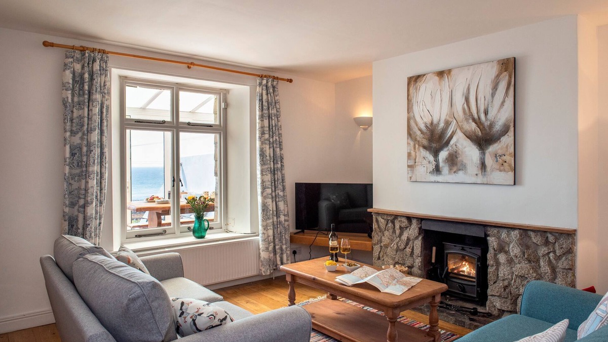 Portwrinkle Cottage | Drake- A Coastal Cottage with Hot Tub & Stunning Views