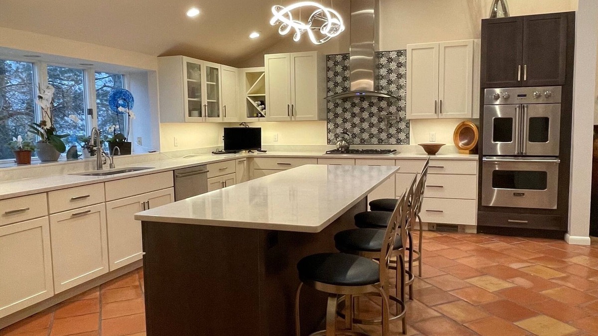 New Rochelle House | Dramatic Family Home 30 Minutes From NYC