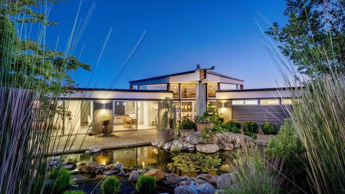 Carmel Valley House | Dramatic Mountain-top Architectural Gem in Carmel Valley