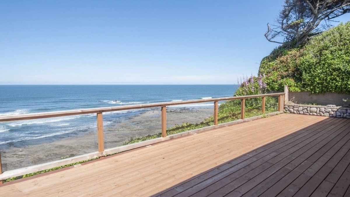 Nelscott House | Dramatic oceanfront views. Open high ceilings. Huge deck & walls of windows!