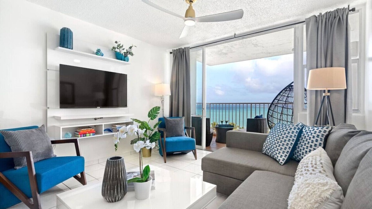 San Juan Condo | Dream Beachfront Vacation King Bed W/D Parking