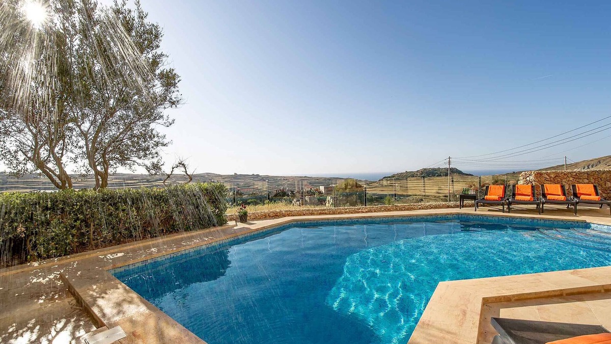 Ta' Għammar Villa | Dream by Hamlet Holiday Home