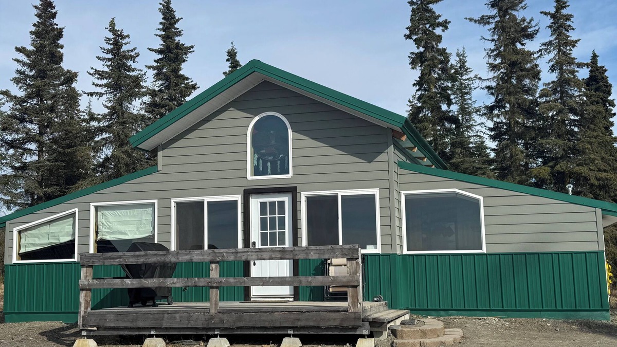 Clam Gulch Cabin | Dream Catcher Cabin on the bluff