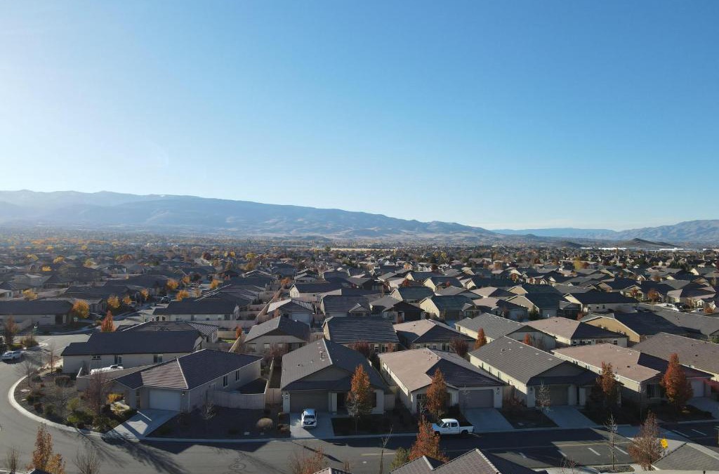 Reno House | Dream Family Home in South Reno 4 bed 30 Min to Lake Tahoe