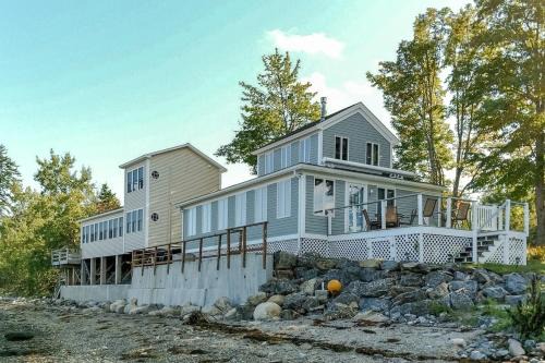 Surry House | Dream Harbor House and Cottage