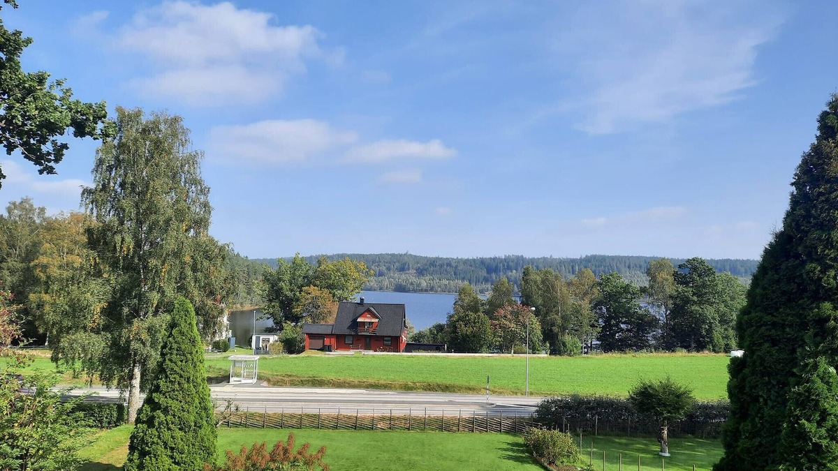Overlida House | Dream Holiday home with wonderful lake view near Gothenburg in western Sweden