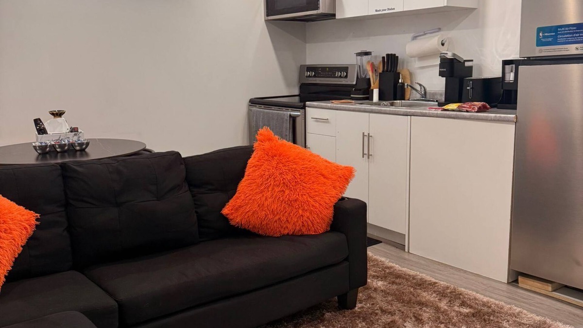 Thorold House | Dream Home, Cosy, nice, quiet environment, best getaway location for your trip.