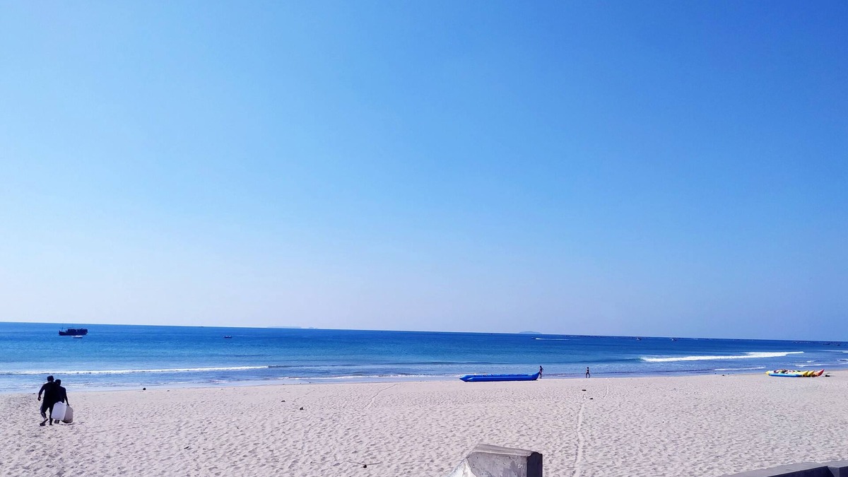 Ngwe Saung House | Dream House Guest House & Restaurant