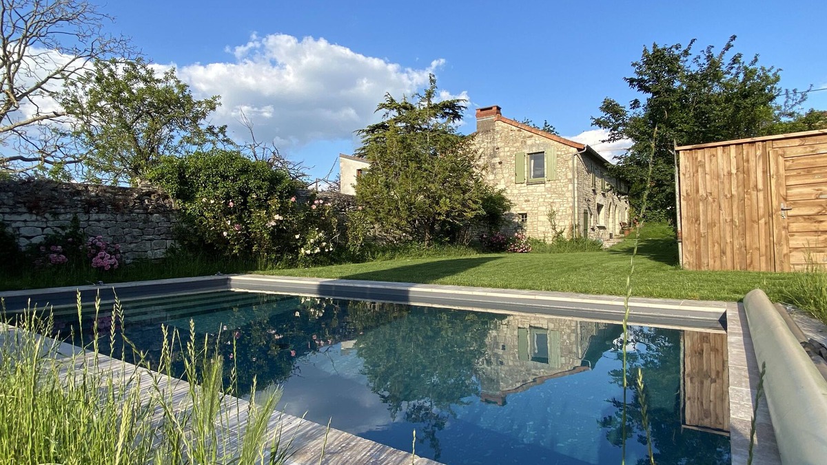 Pouancay Villa | Dream house with swimming pool surrounded by vineyards