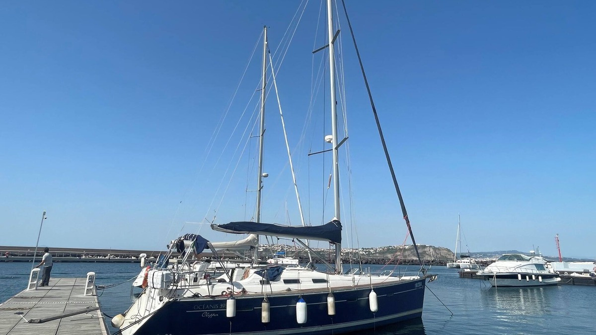 Mount Vesuvius - Pompei Boat Rental | Dream vacation on a sailboat with Captain Nicola