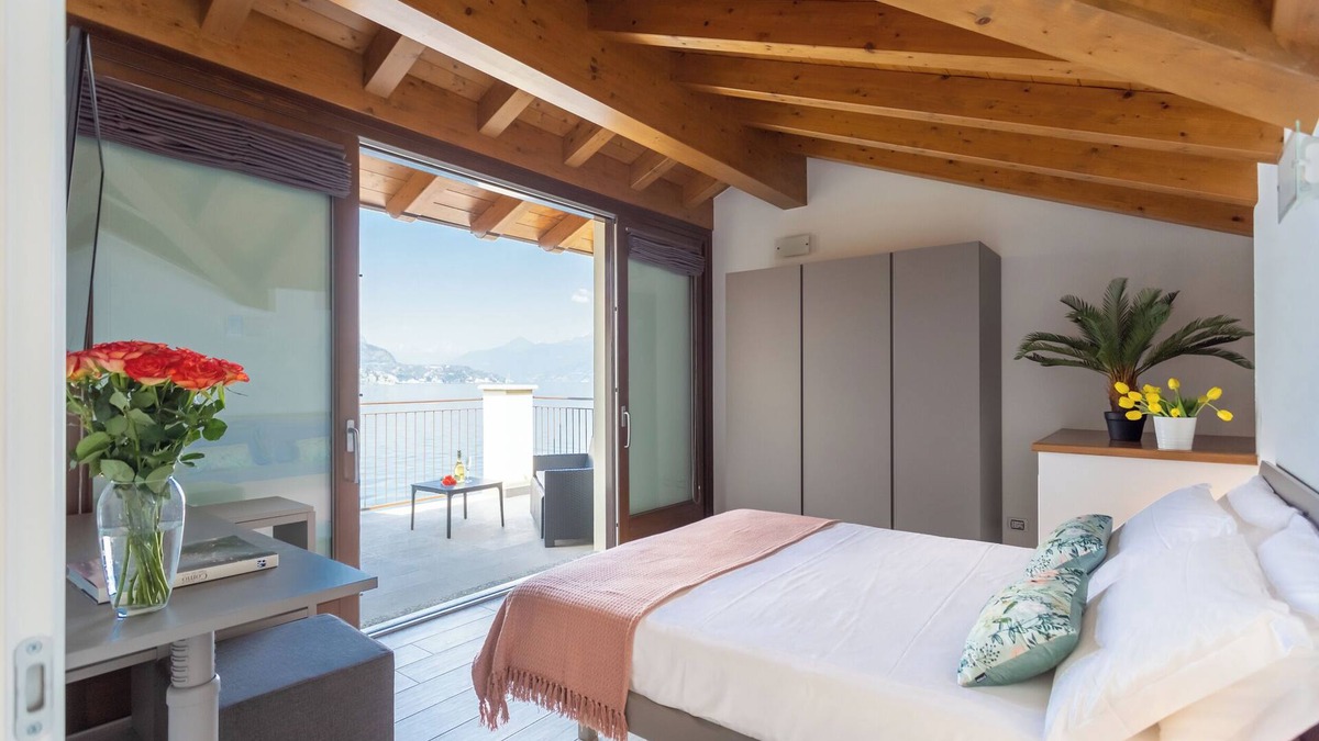 Lezzeno Apartment | Dream Lake Apartment 2