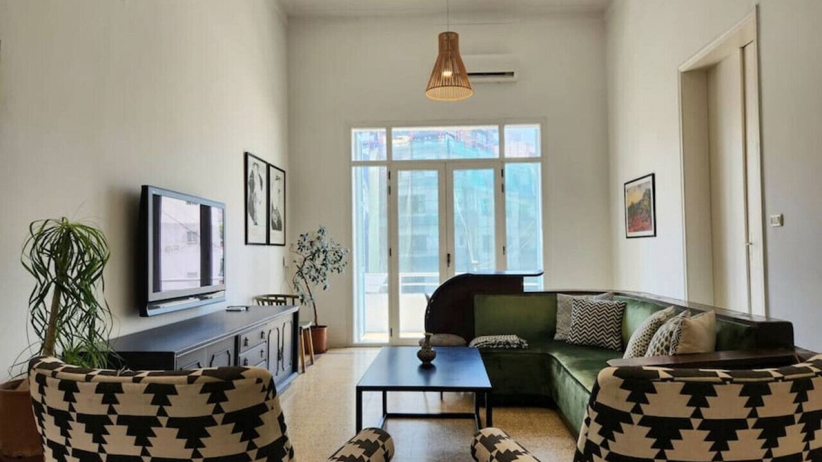 Beirut Apartment | Dream Location Apartment, 24/7 Power