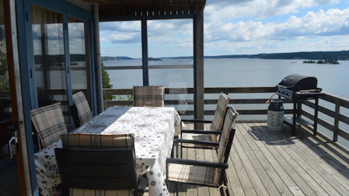 Norrkoping Municipality House | Dream location in the skerries of St: Anna