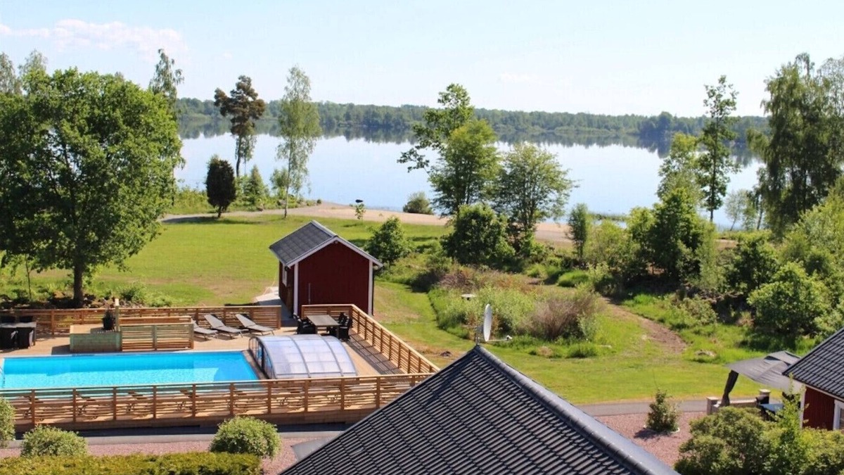 Vackelsang Ski Chalet | Dream location on the lake with pool, internet, sauna, fire place and boat with electric engine