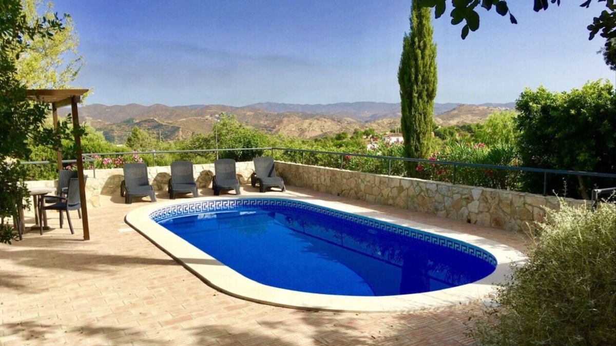 Malhao House | Dream Location with heated Pool