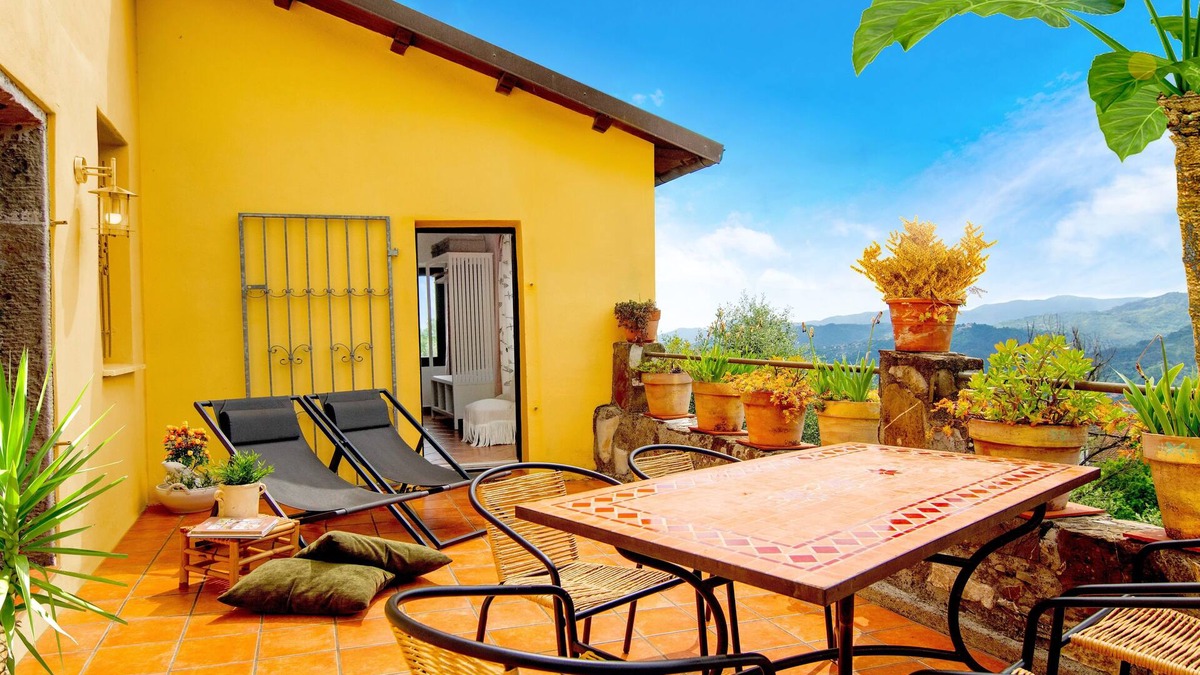 Podenzana House | Dream location with panoramic view near the Cinque Terre