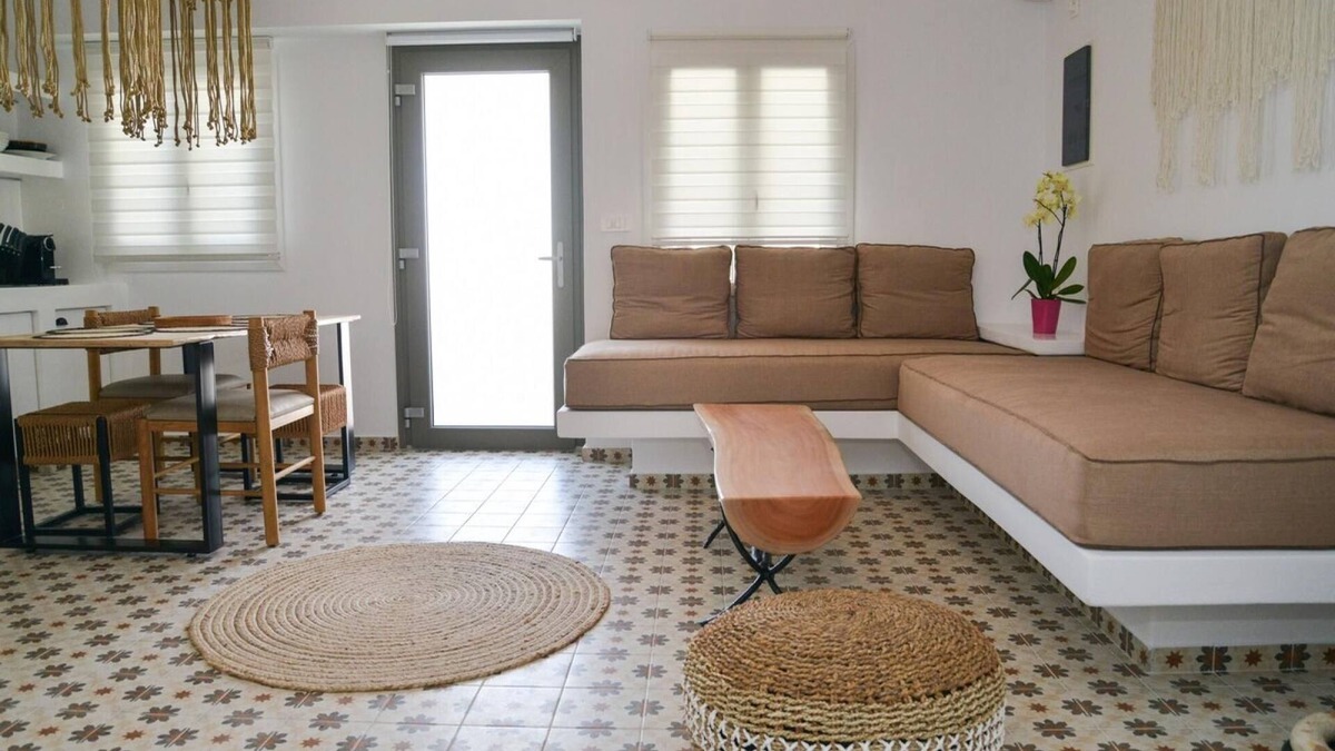 Adamas House | Dream on Adamas Milos