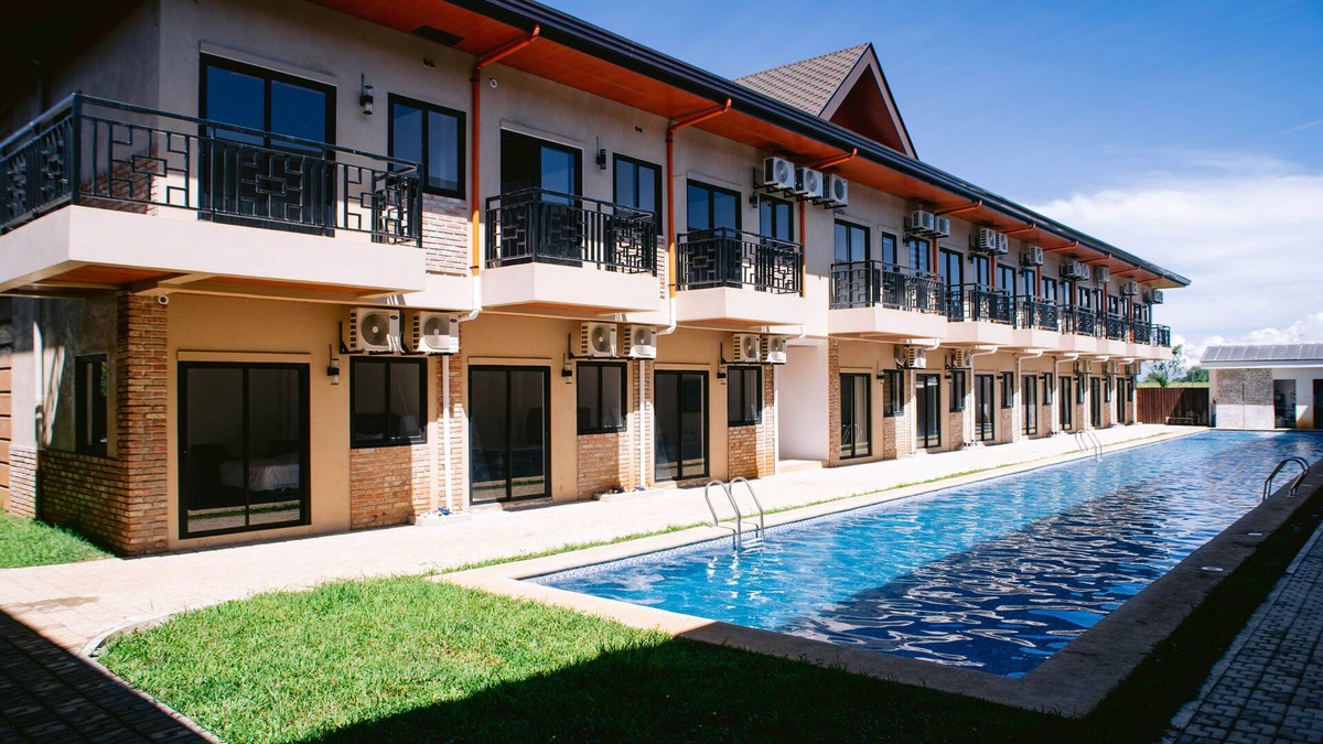 Manolo Fortich Hotel | Dream Residences