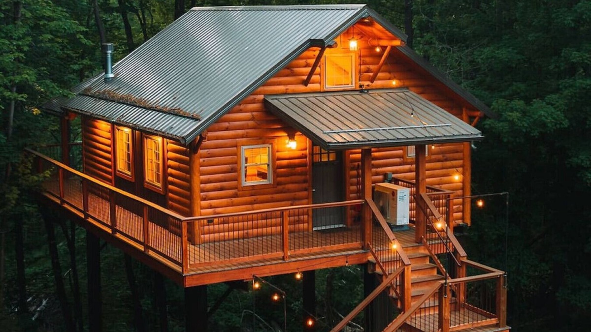 Millersburg Cabin | Dream Treehouse Getaway with Hot Tub