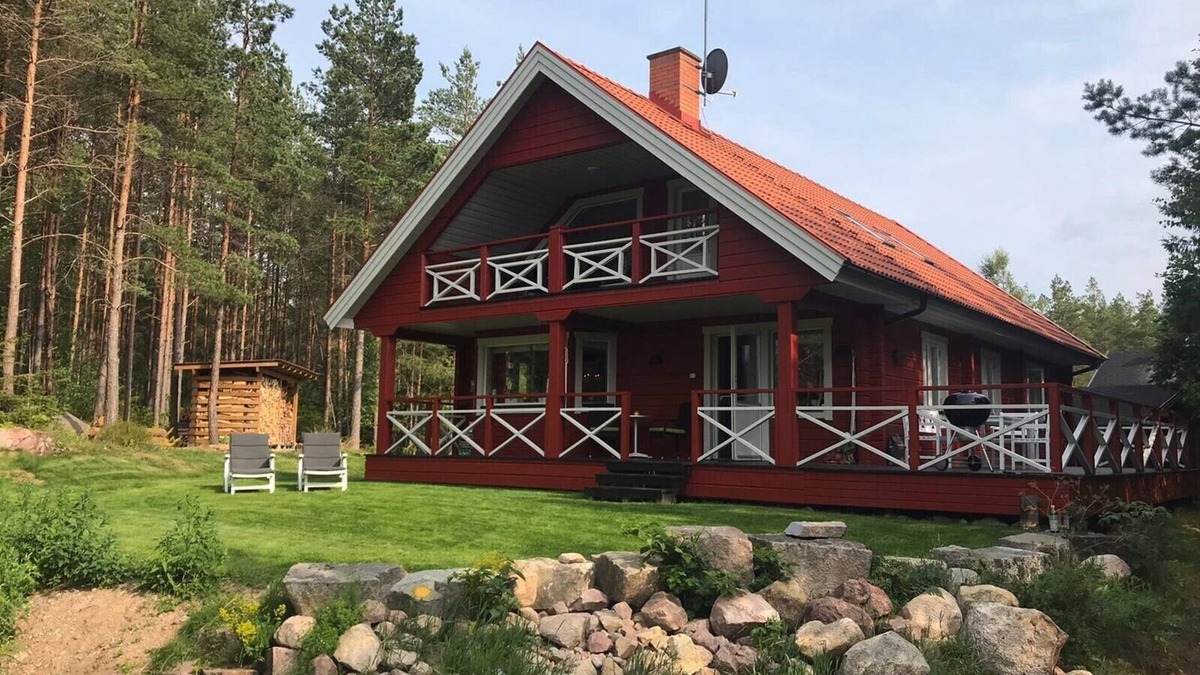 Nybro House | Dream vacation on the lake with sauna, open fire, boat, fiber optic connection, sun deck