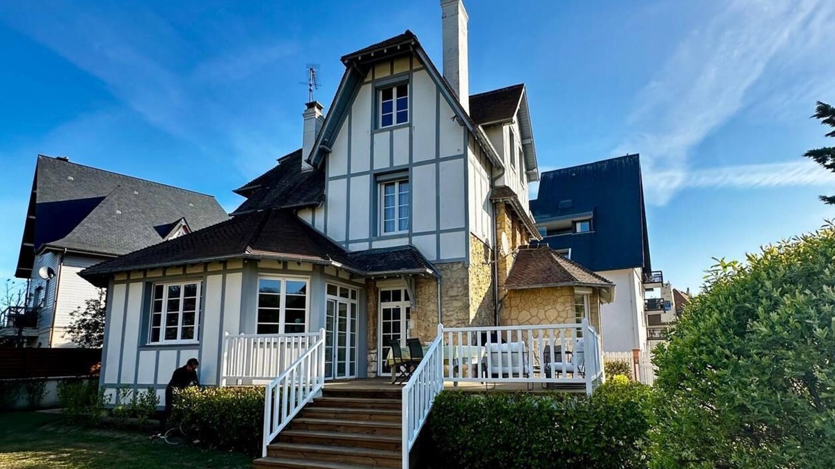 Benerville-sur-Mer Villa | Dream villa 50 meters from the beach!