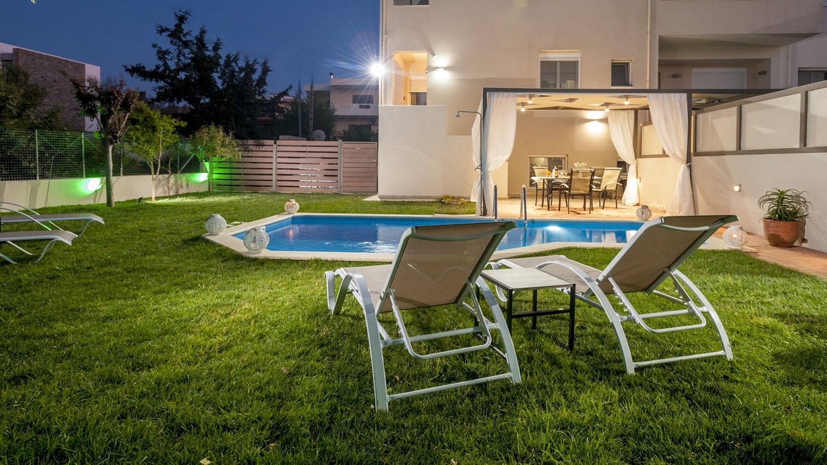 Kambanion Villa | Dream villa luxury with private heated pool and BBQ
