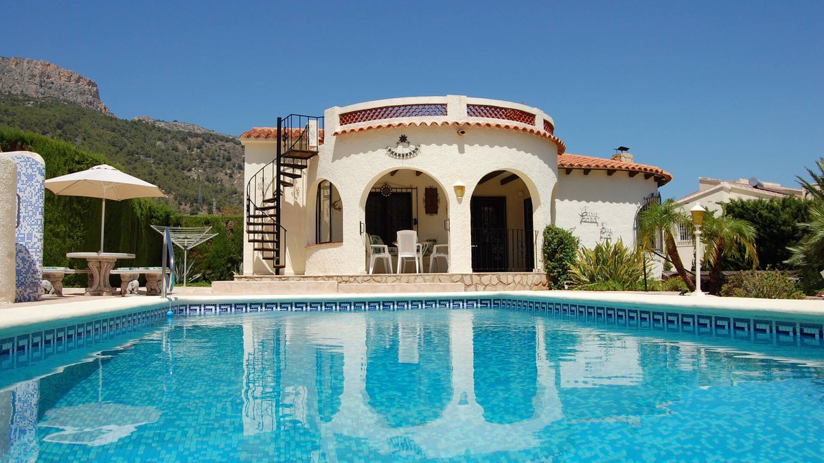 La Canuta House | Dream Villa with private pool + sea views for up to 5 people in Calpe