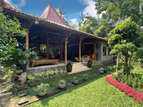 Bangunjiwo Villa | Dream Village Jogja