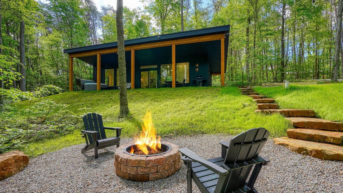 Logan Cabin | Dream Weaver Cabin ~ Modern Meets Nature